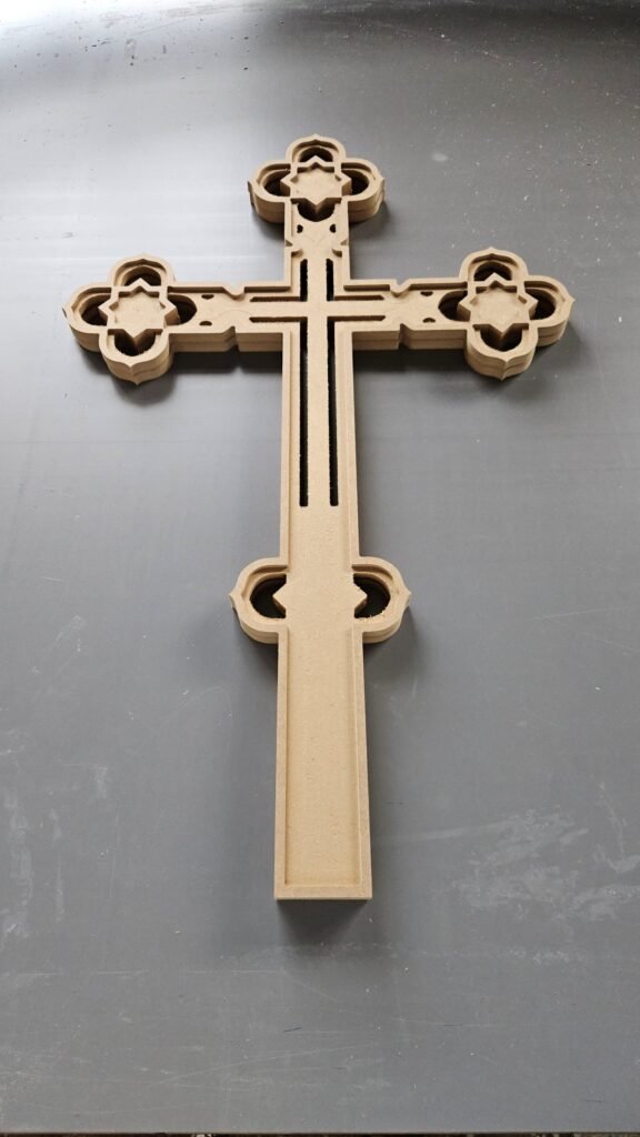 CNC izfrēzēts MDF Krusta Dekors